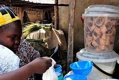 Libreville : la bataille des femmes commerçantes pour vendre dans les établissements scolaires