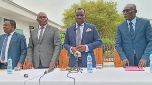 Législatives et locales 2025&nbsp;: d’anciens candidats à la présidentielle dénoncent un processus électoral «&nbsp;opaque&nbsp;»