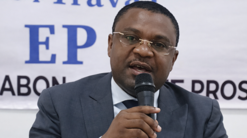 Fiscalité&nbsp;: les propositions de  réformes fiscales de Joseph Lapensée Essingone 