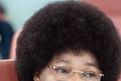 Gabon&nbsp;: le chef de l’État Oligui Nguema ciblé sur les réseaux sociaux, la sénatrice Élodie Diane Fouefoue s’indigne