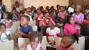 Ogooué-Ivindo/ des cadeaux et de l’espoir pour les enfants de Makokou à Noël