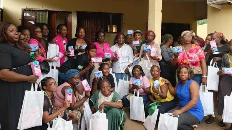 Octobre Rose : des femmes sourdes-muettes sensibilisées aux cancers féminins et à l’hygiène menstruelle