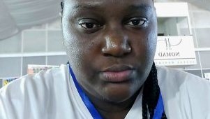 E-League&nbsp;: Grâce Esther, seule femme parmi 1500 participants, brise les codes du gaming au Gabon