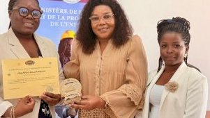Awards  Makongonio 2025 : la laureate Denise Billogue dédie son prix à la Ministre de la femme 