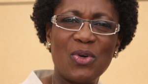 Hommage / LUMIÈRES VIVES SUR LA PROFESSEURE ELISABETH OYANE-MÉGNIER&nbsp;: La Parole d’une Étoile éternelle 