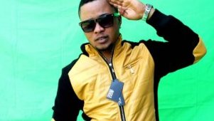 Plus de dix ans de scène et toujours au top&nbsp;: Prince Kiala enflamme le game