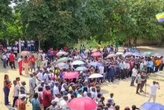 Grève des enseignants&nbsp;: tout ou rien, le mouvement se poursuit