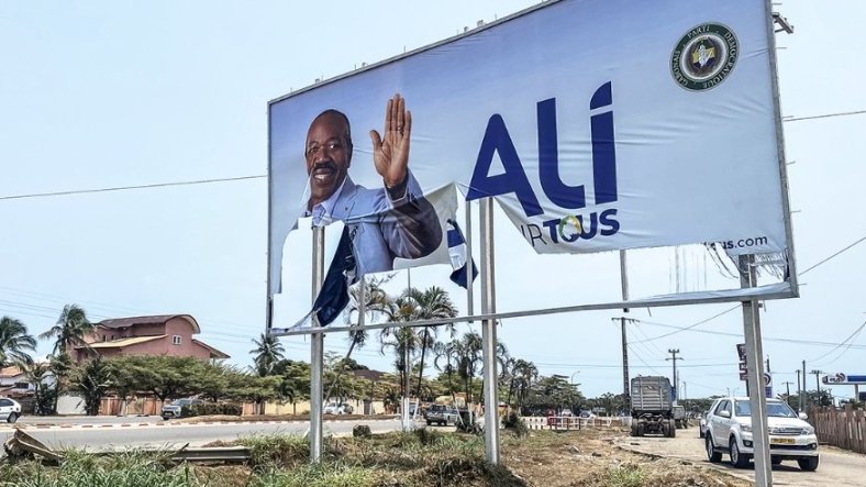 Le PDG se fracture entre partisans d’Omar et d’Ali Bongo