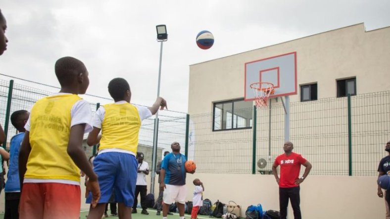 Libreville&nbsp;: Le Chef de l’État visite  de nouvelles infrastructures de proximité