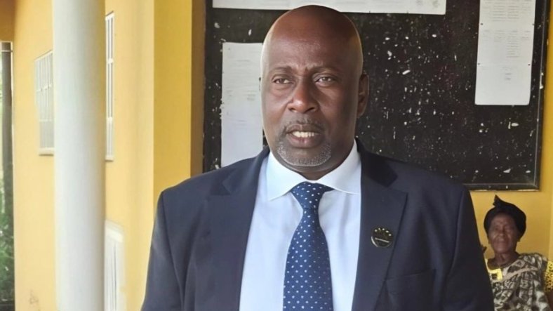  Bitam&nbsp;: Jean-Michel Edou Sima rompt le silence pour défendre son bilan