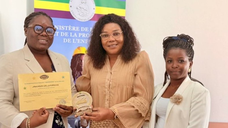 Awards  Makongonio 2025 : la laureate Denise Billogue dédie son prix à la Ministre de la femme 